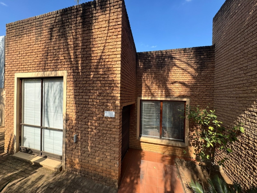 To Let 4 Bedroom Property for Rent in Schoemansville North West